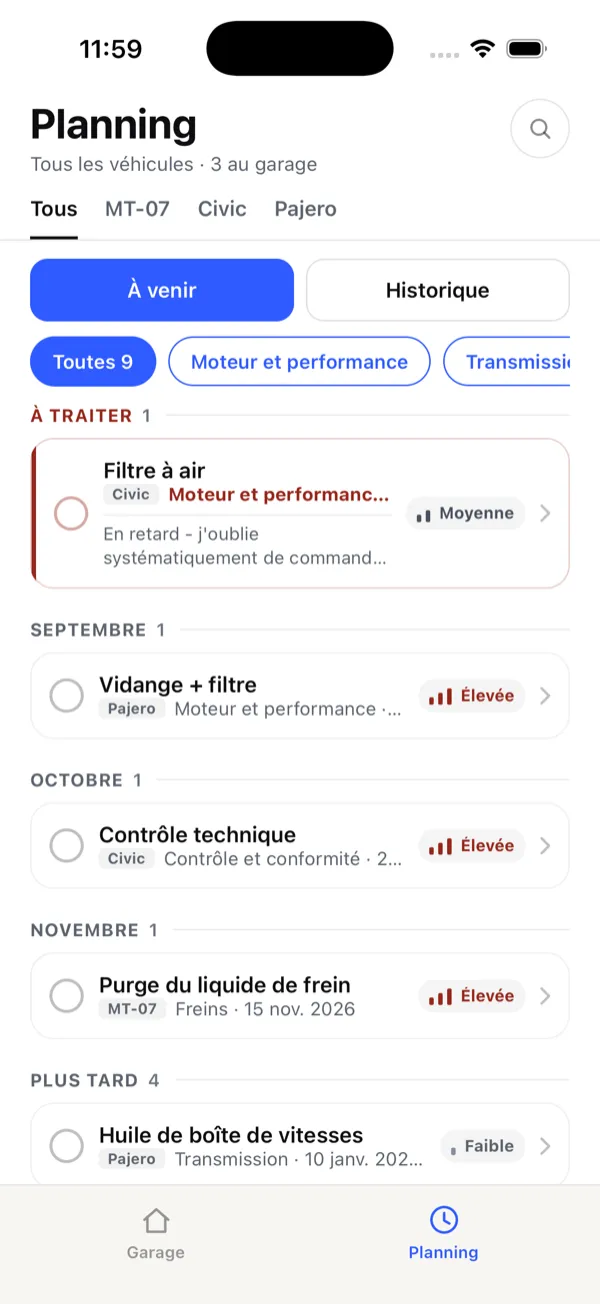L'écran planning de WheelNotes regroupant les entretiens à venir par mois, avec une tâche en retard sous « À traiter ».